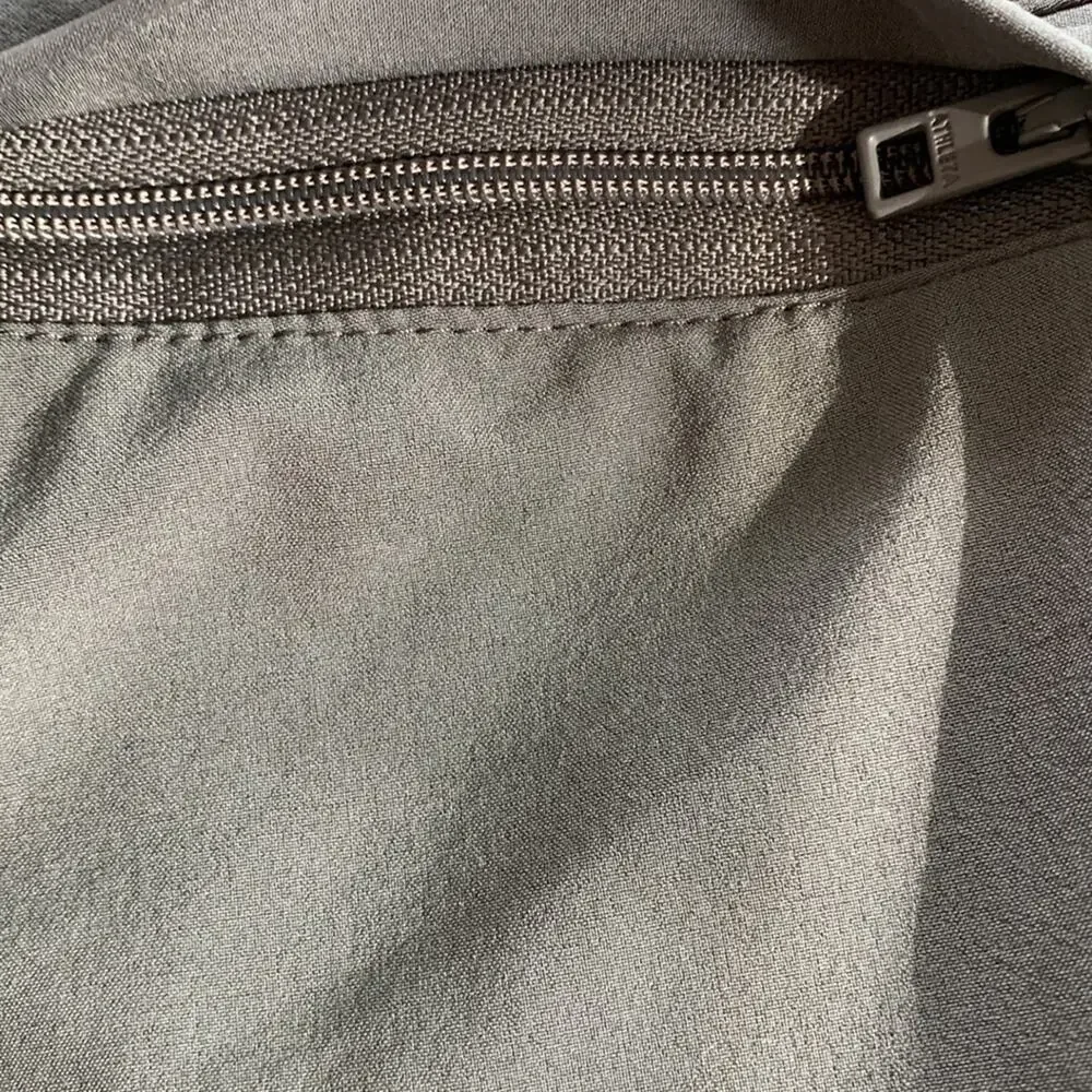 Athleta Ascender 4